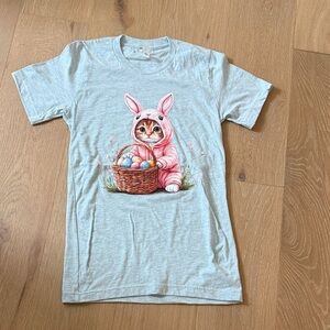 NWOT  BellaCanvas Light Gray Cat Easter Bunny Short Sleeve Women’s Tee size xs